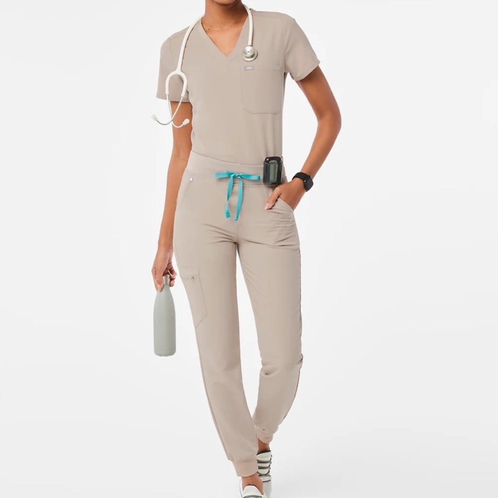 Limited Edition FIGS Scrub Set Top & Bottom XS NWOT